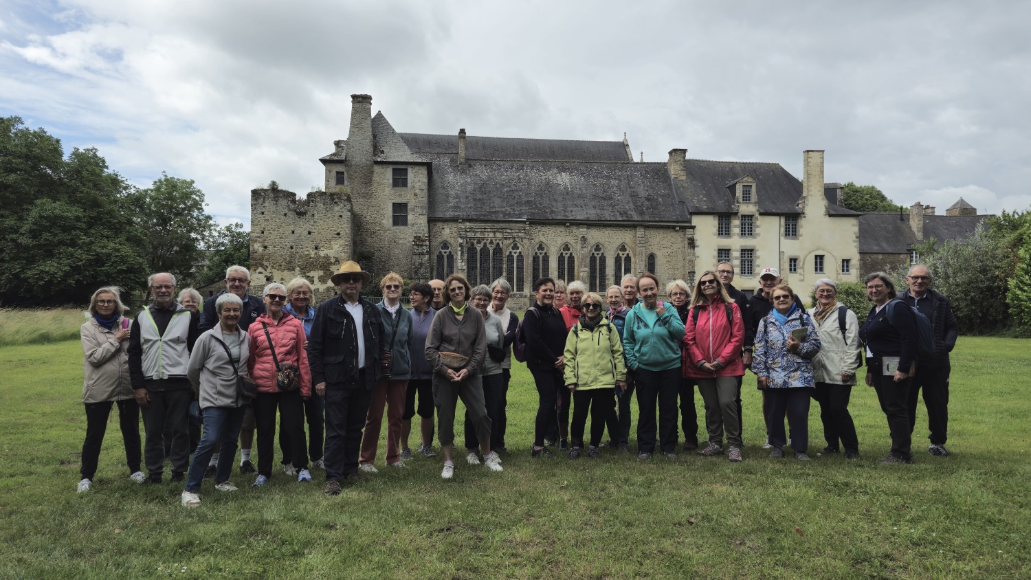 2026-06_LesMarcheurs-AbbayeLehon-15